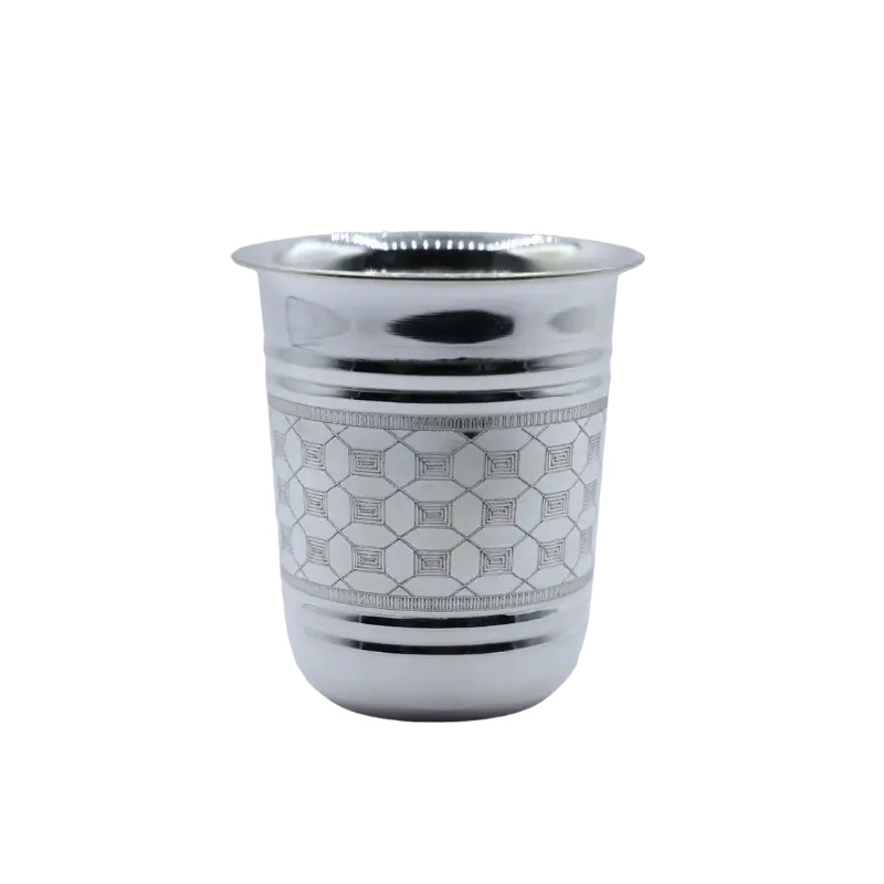 925 silver tumbler with a geometric engraved band
